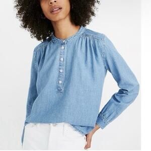Madewell Sz S Denim Shirred Popover Top in Emmie Wash Light Wash Lightweight